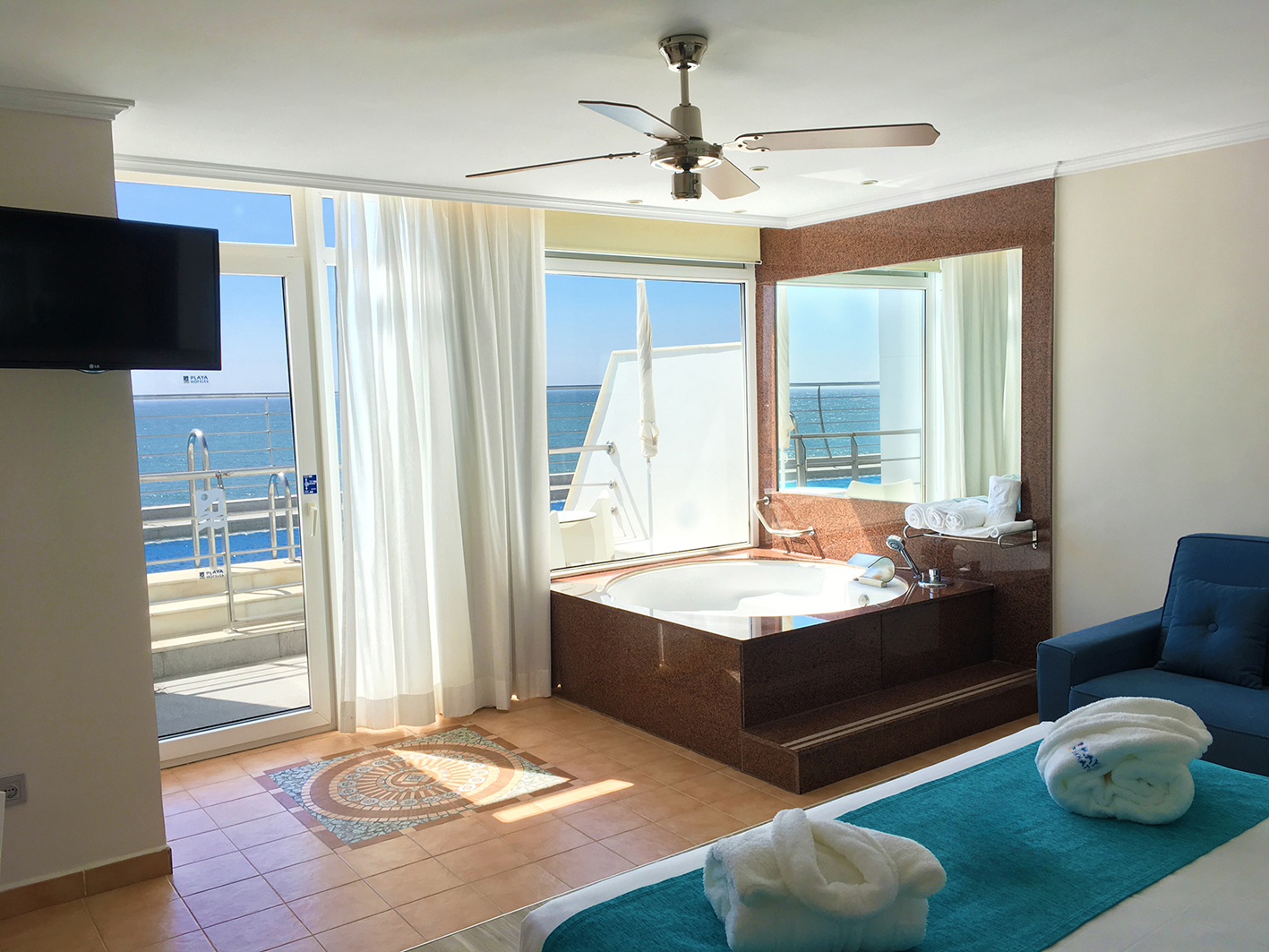 855_alta_playasol Suite Junior.jpg